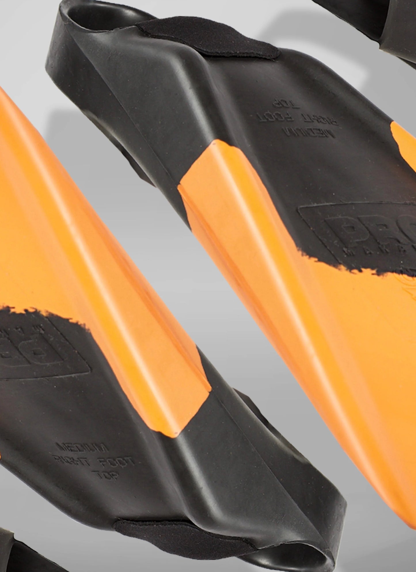 churchill-makapuu-pro-natural-gum-rubber-l4 FINSORANGE_BLACKZOOM.webp