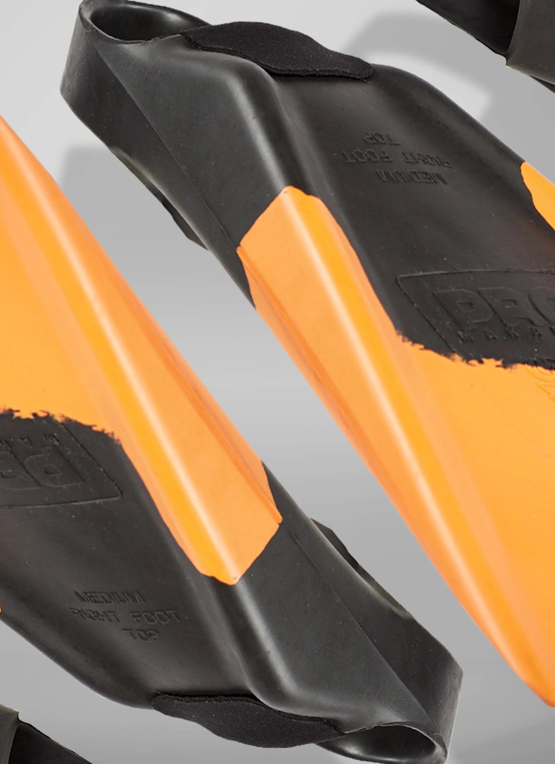 churchill-makapuu-pro-natural-gum-rubber-l4 FINSORANGE_BLACKZOOM.webp